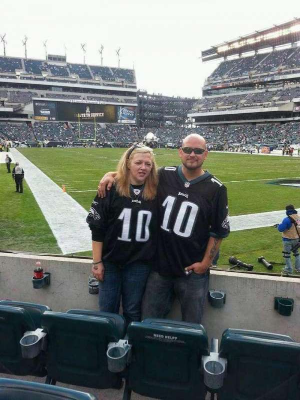 Lincoln Financial Field, section: 127, row: 1, seat: 8-9