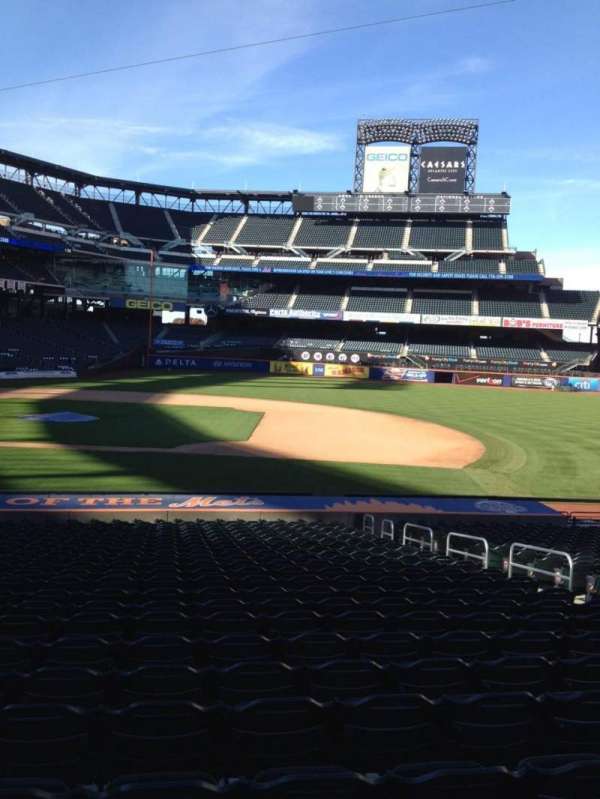 Citi Field, section: 113, row: 23, seat: 7