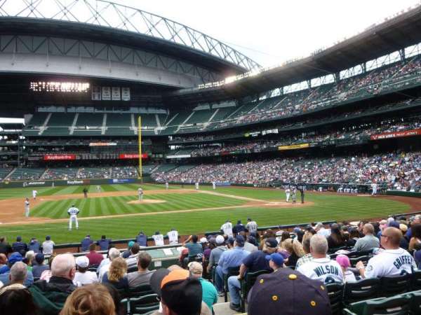 T-Mobile Park, section: 138, row: 17, seat: 2
