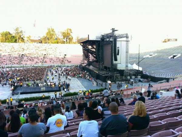 Rose Bowl, section: 19-H, row: 47