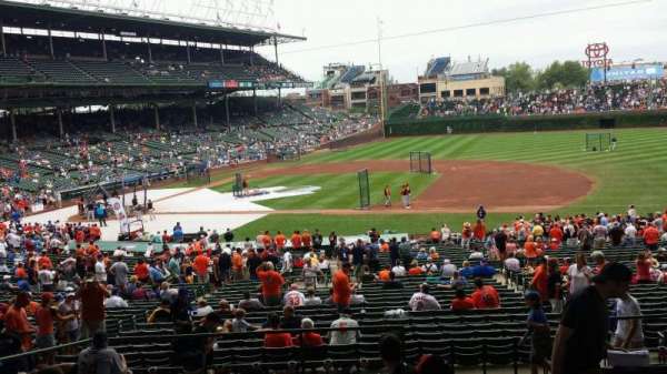 Wrigley Field, section: 225, row: 10, seat: 22