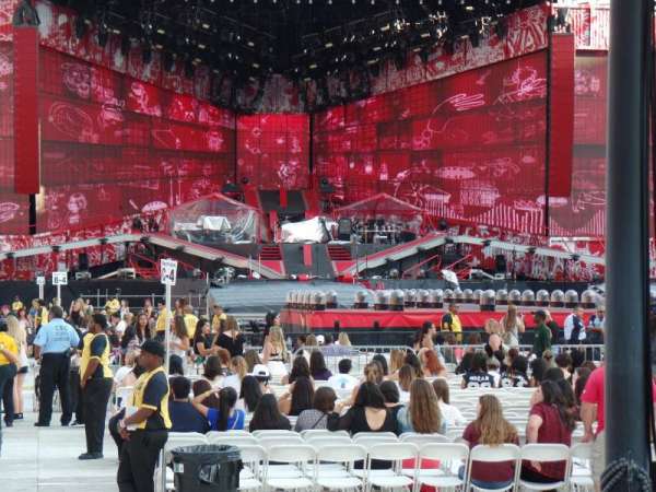 Rose Bowl, section: 10-H, row: 2, seat: 113