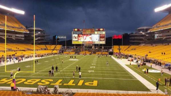 Acrisure Stadium, section: 124, row: X, seat: 19
