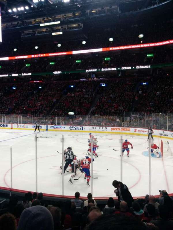 Centre Bell, section: 122, row: D, seat: 9