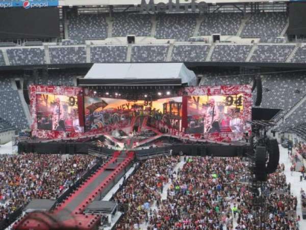 MetLife Stadium, section: 224B, row: 18