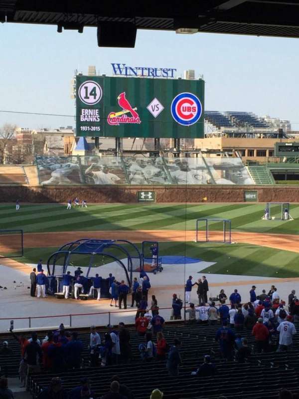 Wrigley Field, section: 220, row: 15, seat: 6