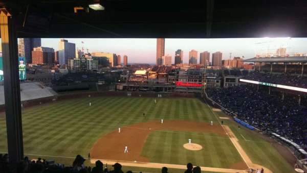 Wrigley Field, section: 412L, row: 7, seat: 10