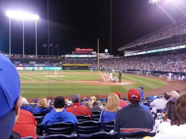 Kauffman Stadium, section: 124, row: H, seat: 5