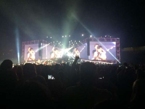 MetLife Stadium, section: Floor 8, row: 26