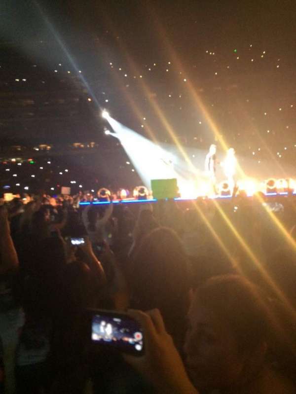 MetLife Stadium, section: Floor 8, row: 26