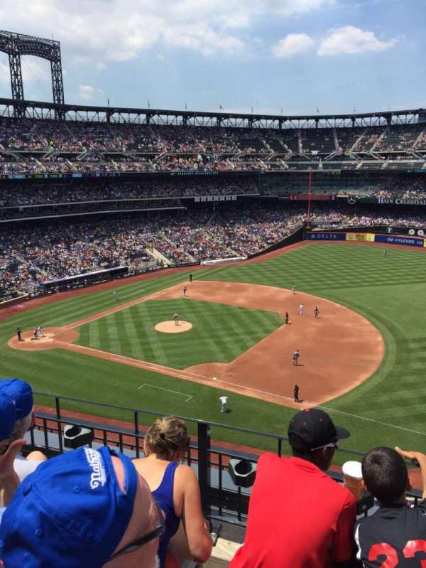 Citi Field, section: 405, row: 3, seat: 8
