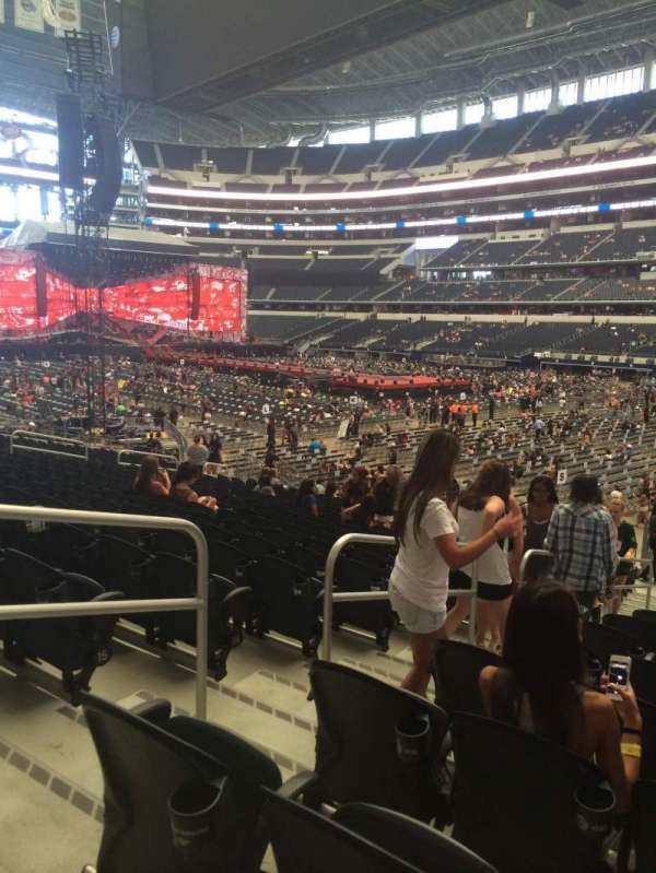 AT&T Stadium, section: 127, row: 18, seat: 27