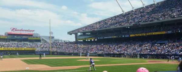 Kauffman Stadium, section: 119, row: e, seat: 5