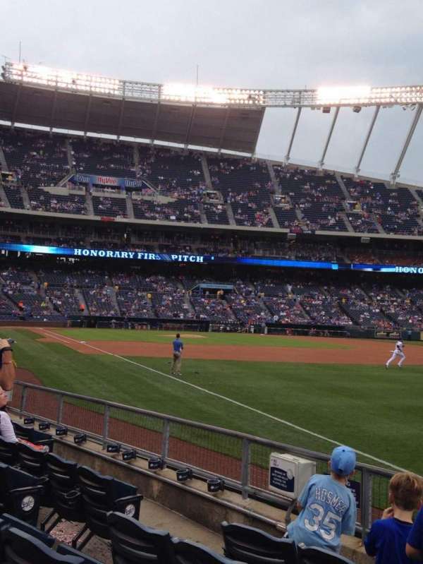 Kauffman Stadium, section: 144, row: H, seat: 6