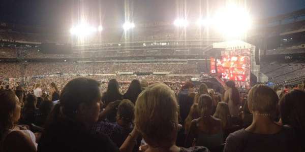 MetLife Stadium, section: 111a, row: 32
