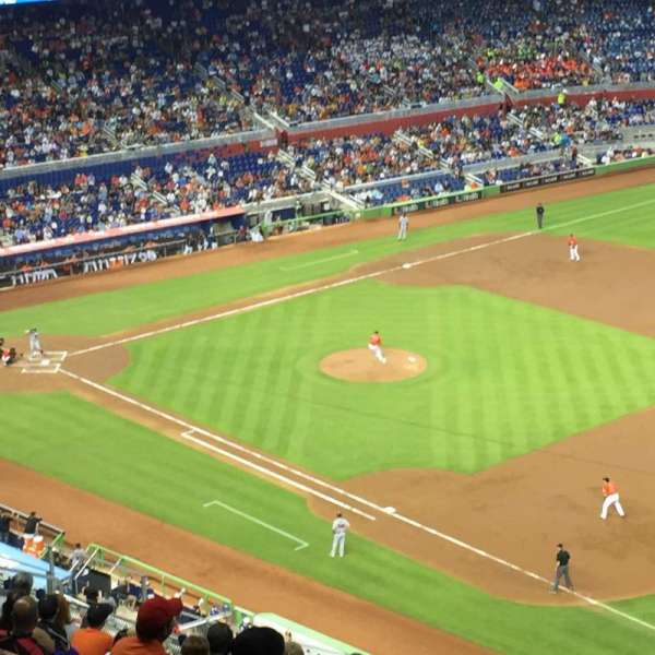 LoanDepot Park, section: 305, row: 11, seat: 15