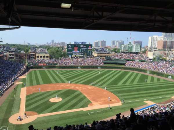 Wrigley Field, section: 422R, row: 7, seat: 5