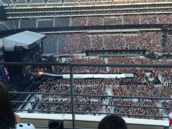 MetLife Stadium, section: 339, row: 2, seat: 18
