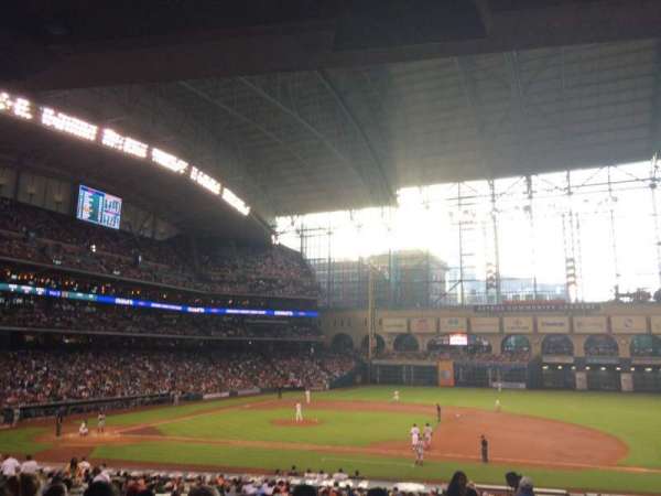 Daikin Park, section: 125, row: 35, seat: 10