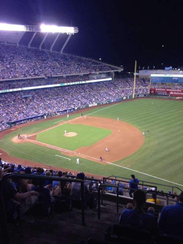 Kauffman Stadium, section: 435, row: JJ, seat: 1