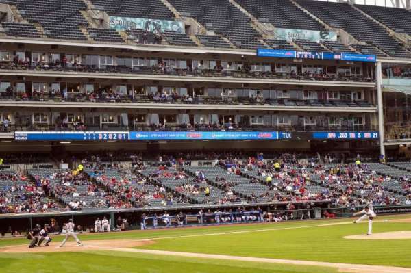 Progressive Field, section: 138, row: M, seat: 5