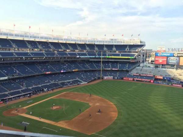 Yankee Stadium, section: 412, row: 9, seat: 15