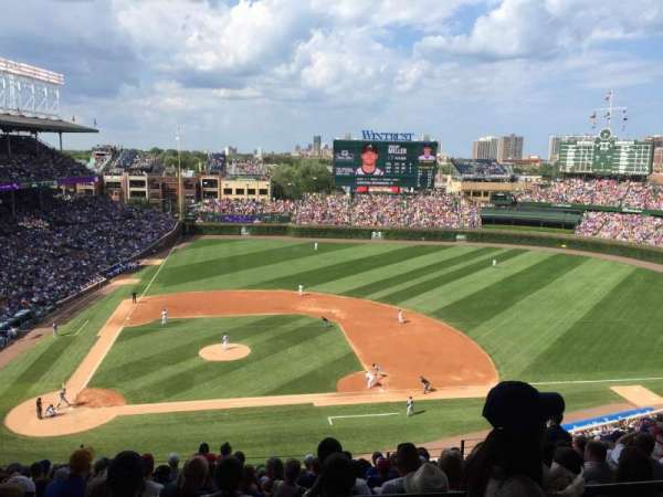 Wrigley Field, section: 423R, row: 1, seat: 8