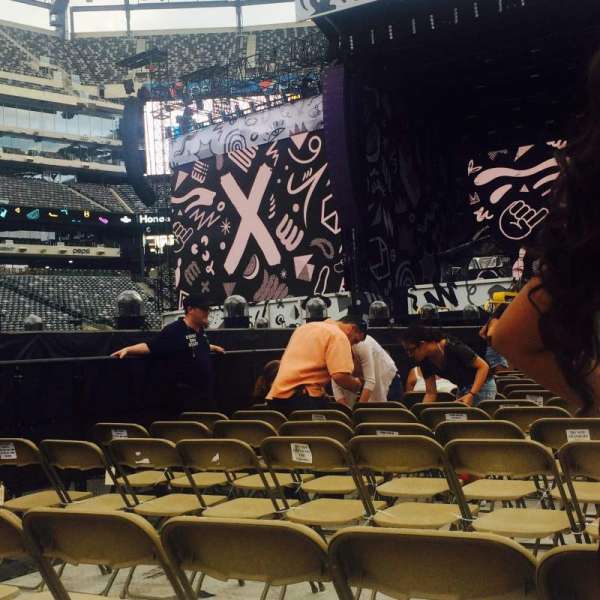 MetLife Stadium, section: Floor 9, row: 3, seat: 3