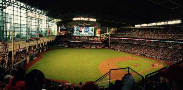 Daikin Park, section: 407, row: 3, seat: 17