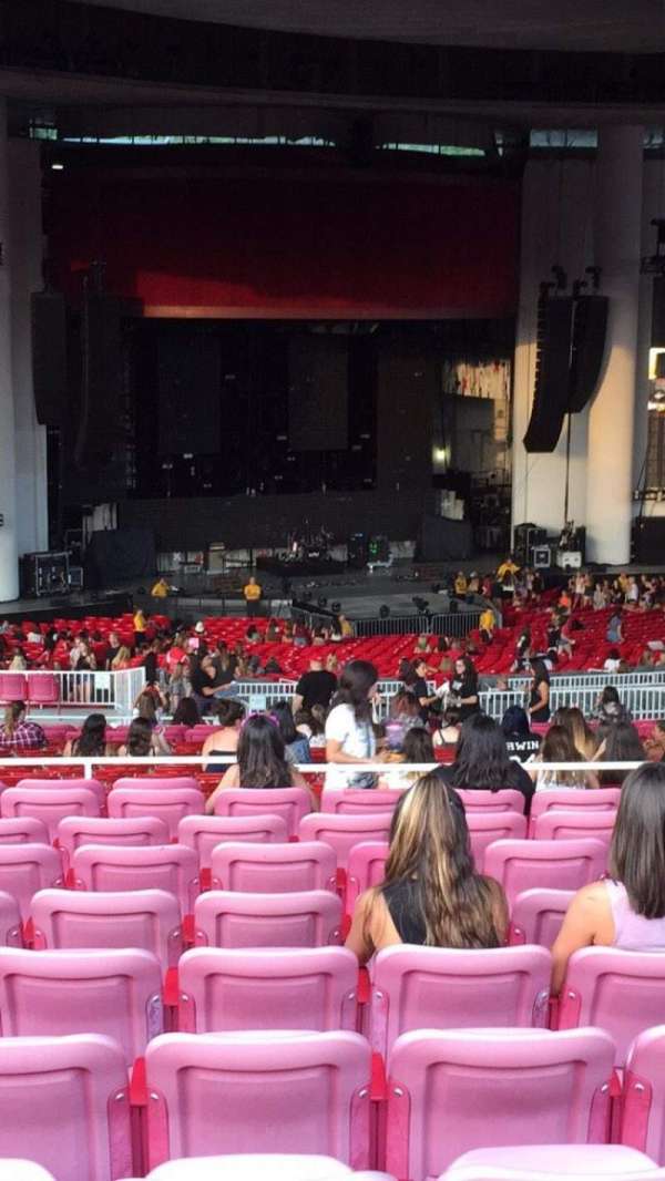 PNC Bank Arts Center, section: 404, row: Q