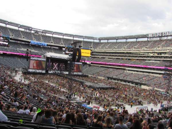 MetLife Stadium, section: 131, row: 41, seat: 20