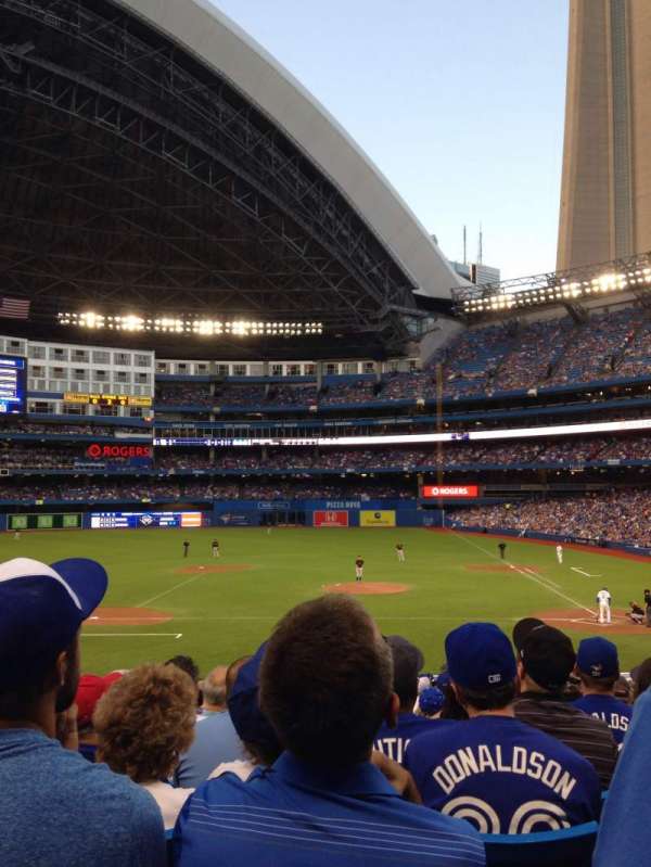 Rogers Centre, section: 125L, row: 33, seat: 110