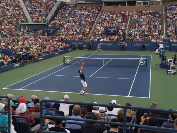 Louis Armstrong Stadium, section: 128, row: 4, seat: 10