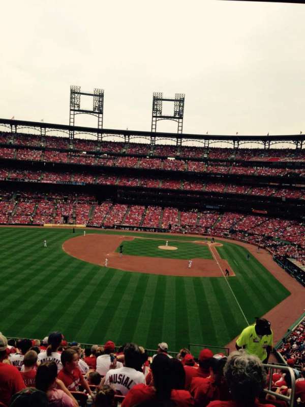 Busch Stadium, section: 272, row: 14, seat: 1