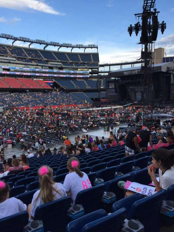 Gillette Stadium, section: 135, row: 20