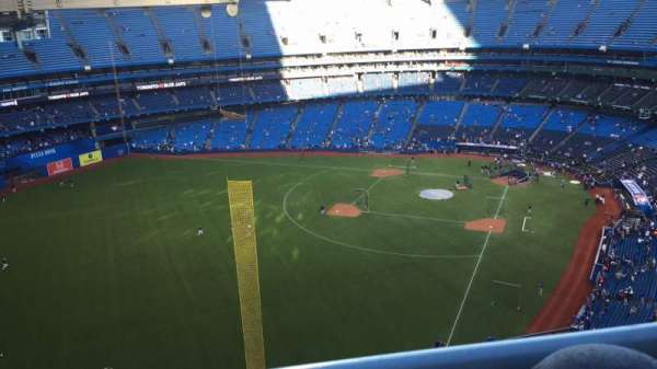 Rogers Centre, section: 539L, row: 20, seat: 108