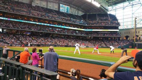 Daikin Park, section: 127, row: 5, seat: 6