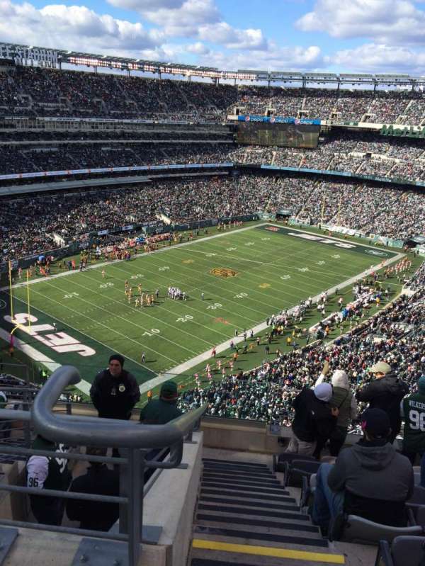 MetLife Stadium, section: 320, row: 12, seat: 25