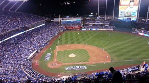 Kauffman Stadium, section: 427, row: YY, seat: 22