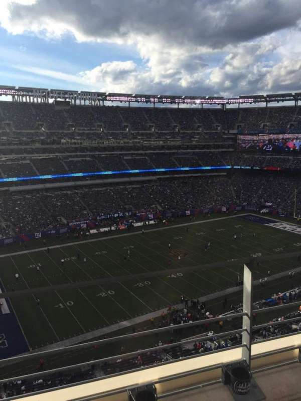 MetLife Stadium, section: 317, row: 2, seat: 25
