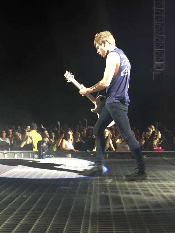 Jones Beach Theater, section: B, row: D, seat: 1