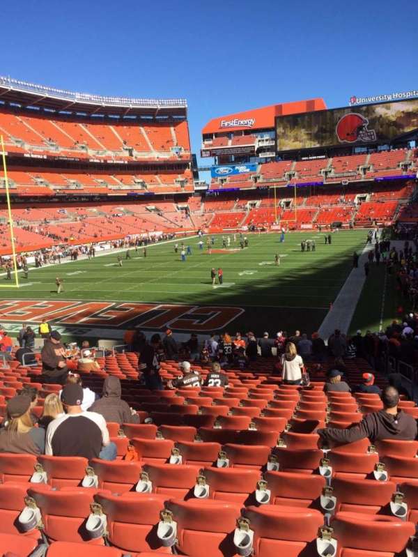 Huntington Bank Field, section: 149, row: 23, seat: 15