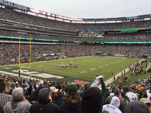 MetLife Stadium, section: 123, row: 31, seat: 4