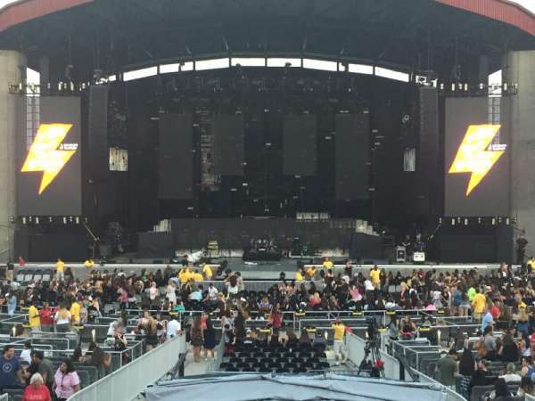 Jones Beach Theater, section: 103, row: A, seat: 14