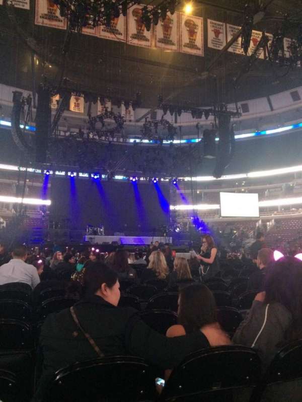 United Center, section: Floor 7, row: 7, seat: 3