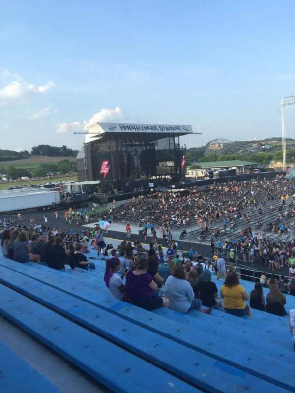 Hershey Park Stadium, section: 6, row: T, seat: 4