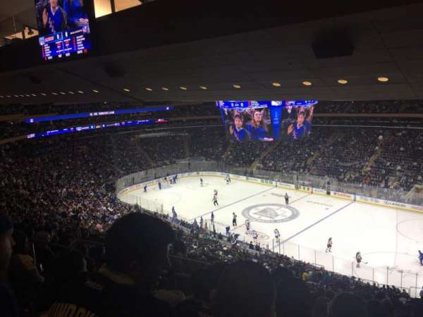 Madison Square Garden, section: 214, row: 15, seat: 4