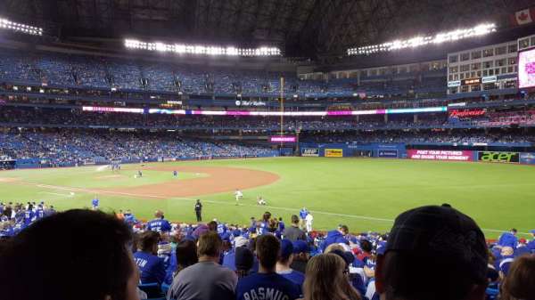 Rogers Centre, section: 113AR, row: 32, seat: 12