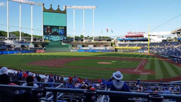 Kauffman Stadium, section: 225, row: BB, seat: 3