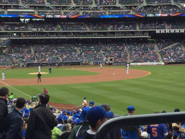 Citi Field, section: 105, row: 26, seat: 6
